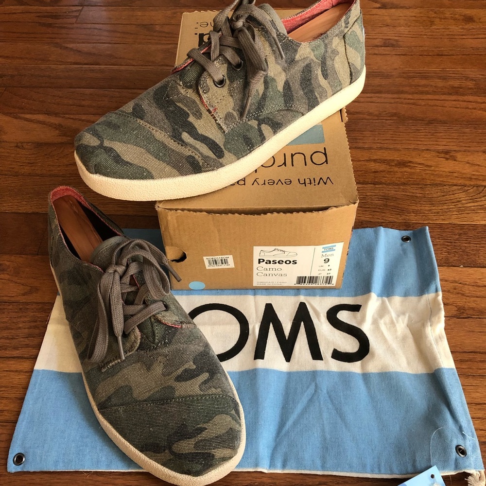 TOMS Paseos Canvas Shoes